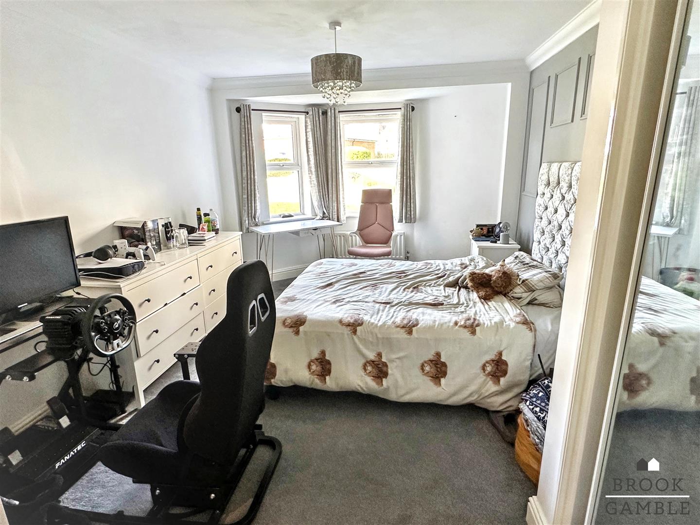 2 Bedroom Flat/Apartment. St. Annes Road in Eastbourne,  8